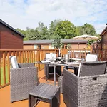 度假居 Honeysuckle